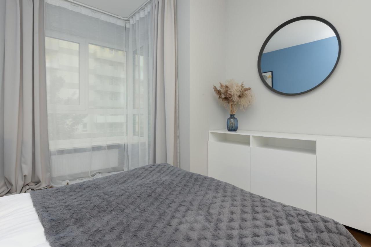 Modern With Balcony Mokotow Business Centre By Renters Apartment Warsaw