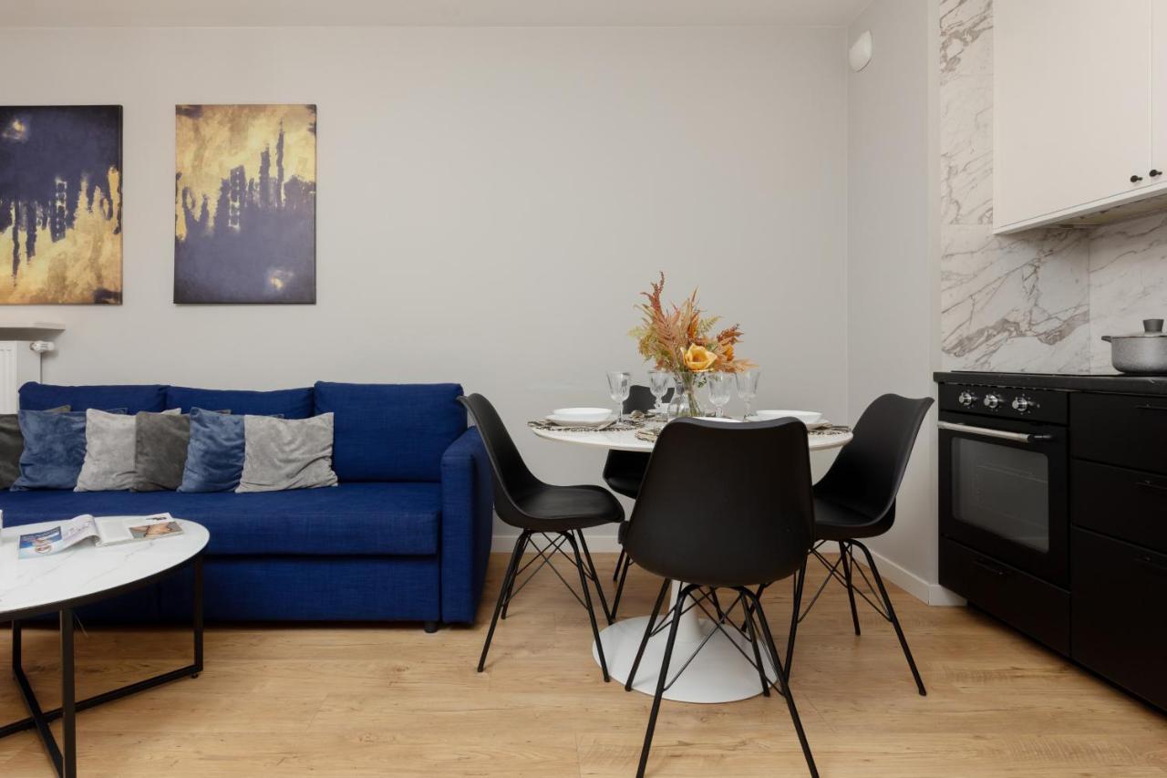 Modern With Balcony Mokotow Business Centre By Renters Apartament Warszawa