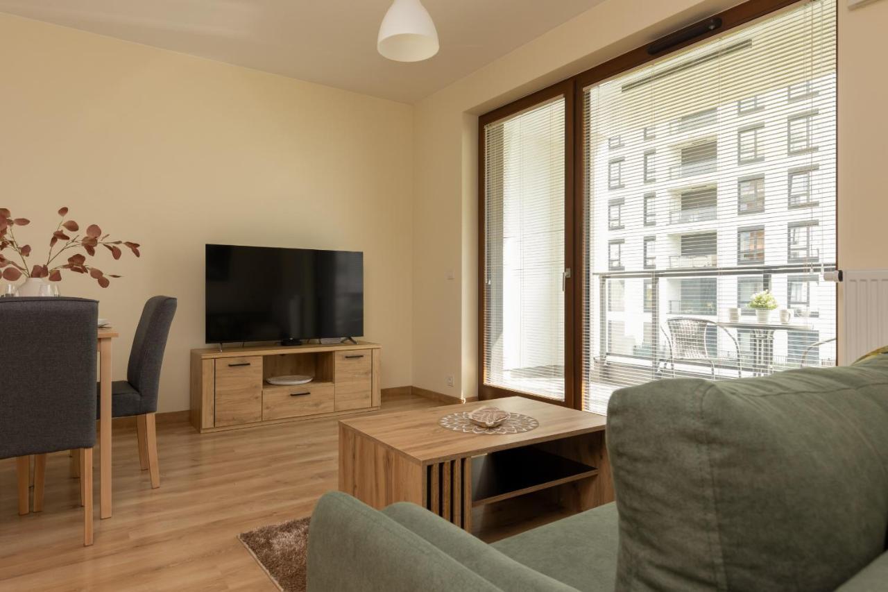 Cosy Bialej Floty With Parking By Renters Apartment *
