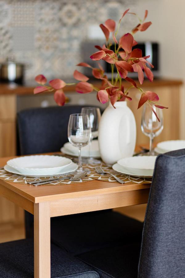 Apartament Cosy Bialej Floty With Parking By Renters