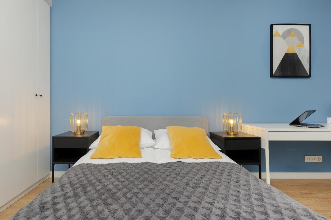 Modern With Balcony Mokotow Business Centre By Renters Warszawa