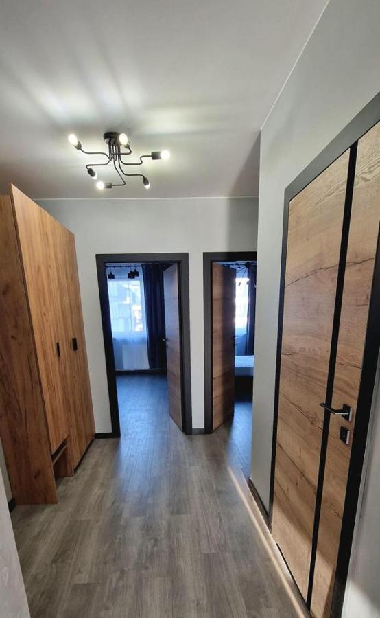 Workation Centre Airport Boutique Designer Bath, 3-4 Days Offer, Kitchen, Balkony, Aircon Apartment *