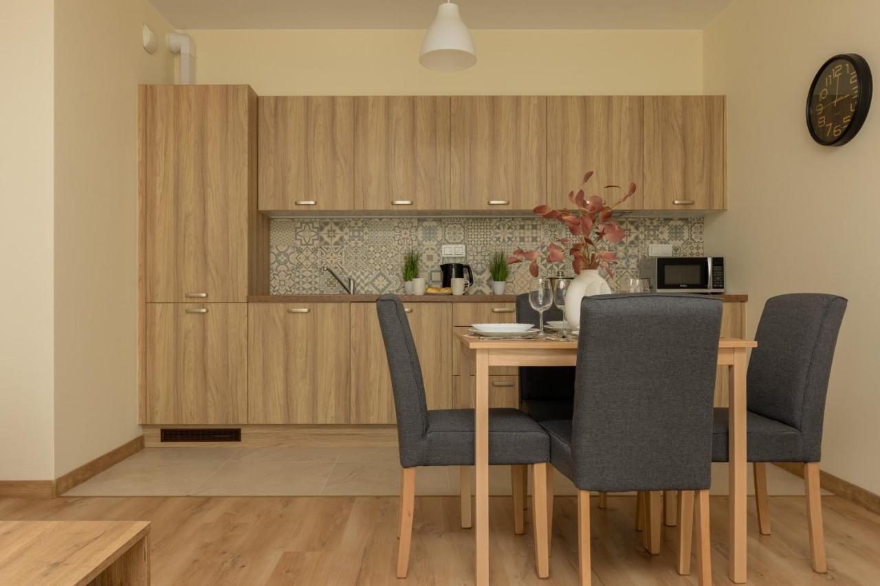 Apartament Cosy Bialej Floty With Parking By Renters