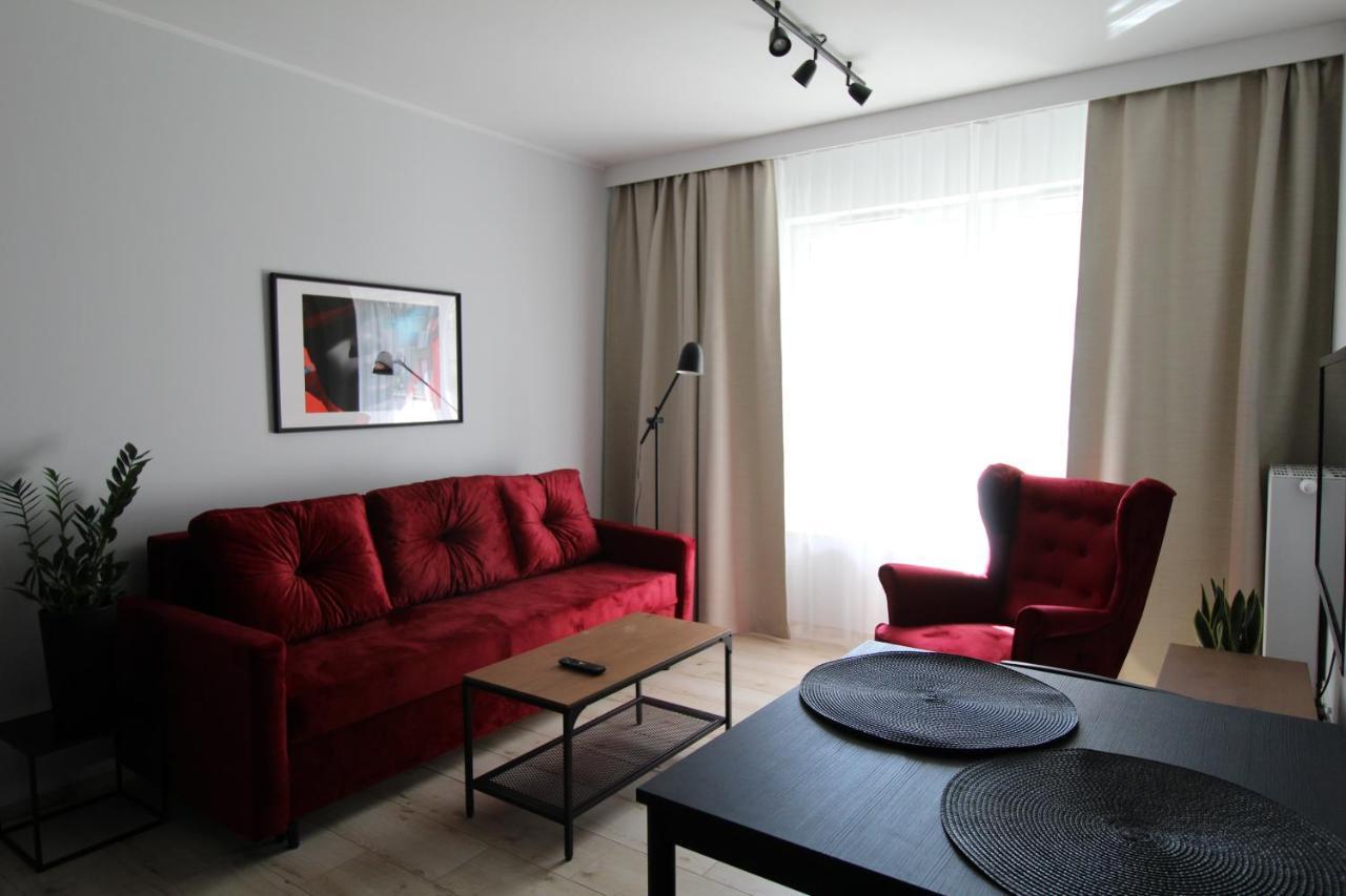 New Mona Red Apartment