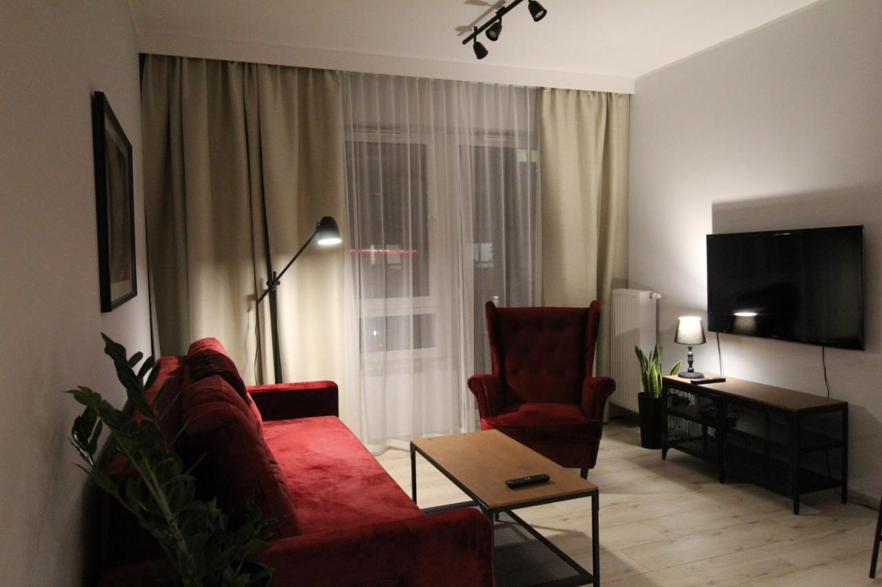 New Mona Red Apartment