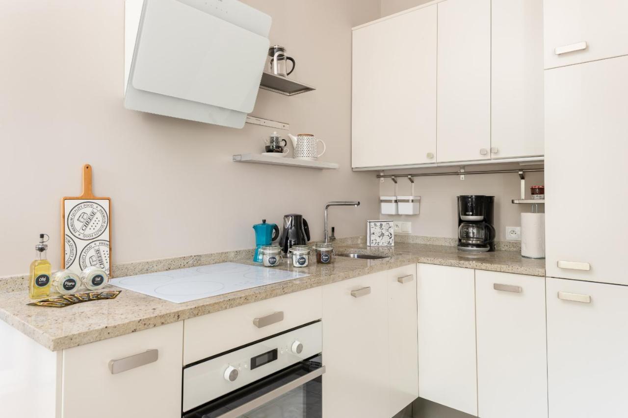 Cosy Nowy Swiat Srodmiescie By Renters *