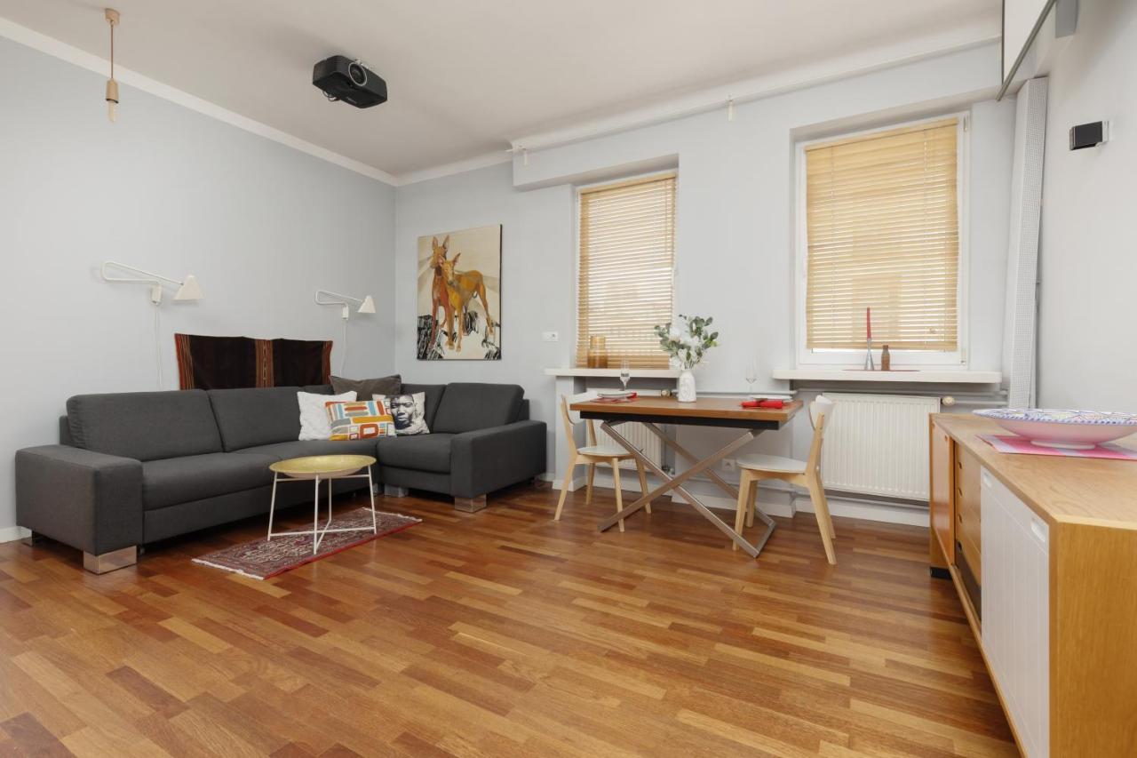 Apartment Comfy Centre By Renters *