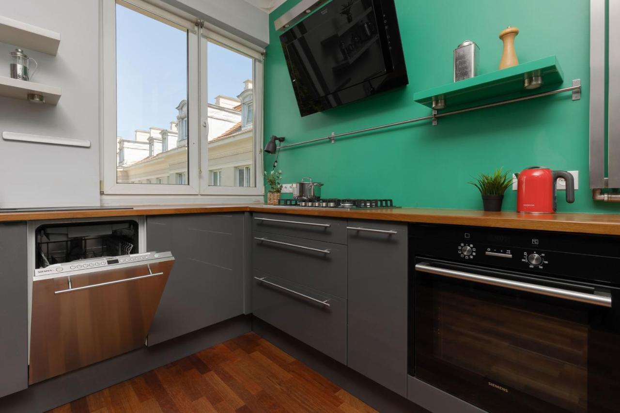Comfy Centre By Renters