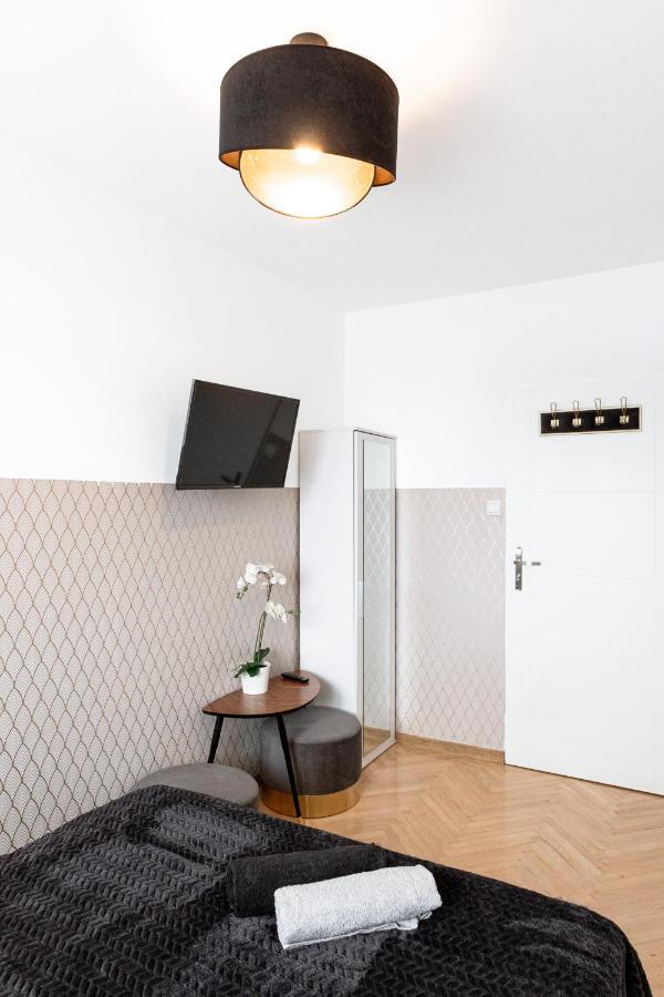 Hostel Clicktheflat Conrada *