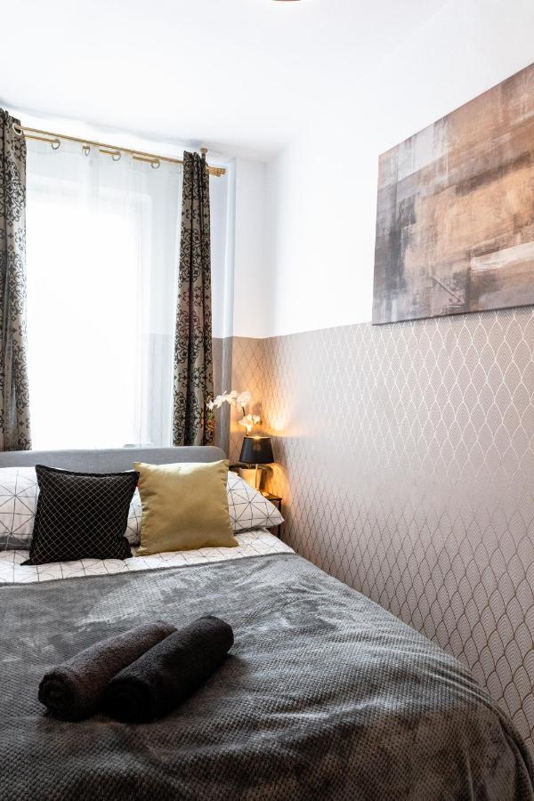 Clicktheflat Conrada Hostel Warsaw