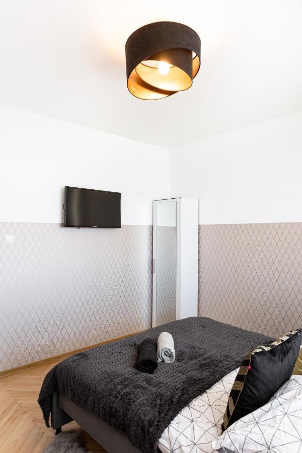 Hostel Clicktheflat Conrada *