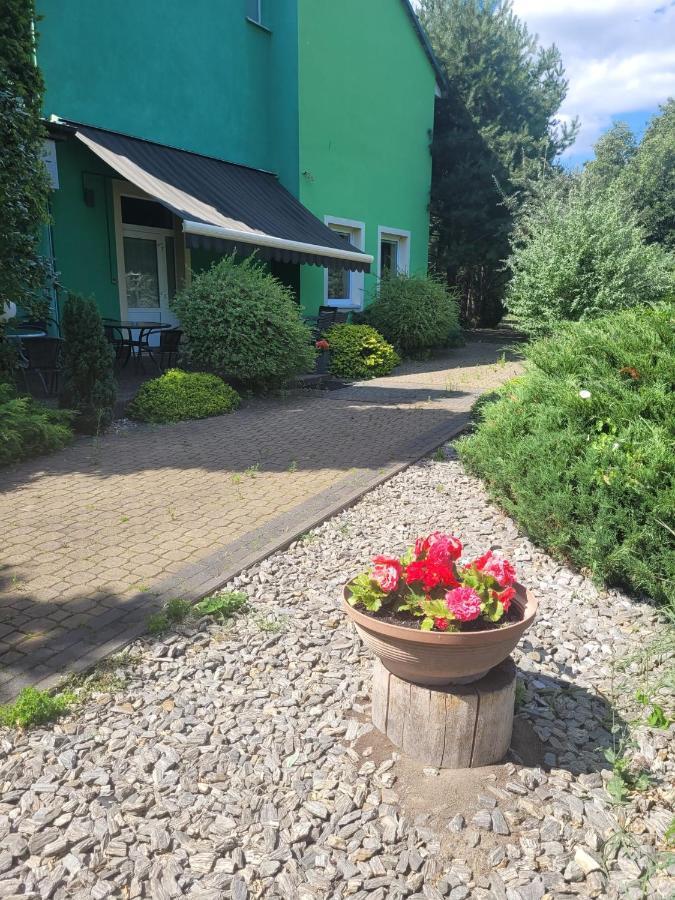 Turystyczne Uslugi Hotelarskie Hotel *