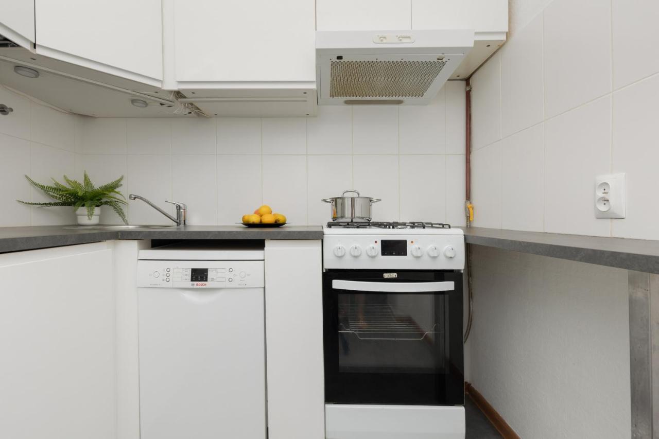 Heart Of Zielna By Renters Apartment