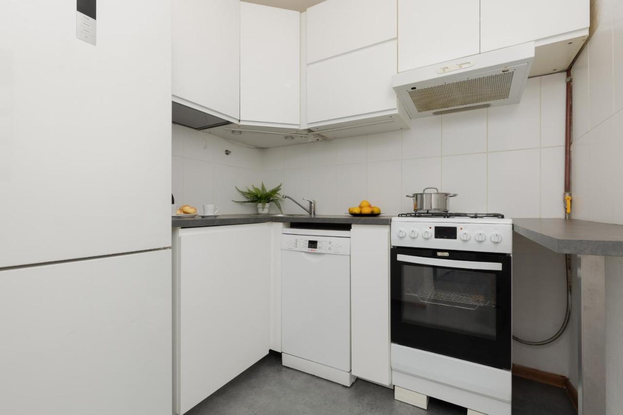 Heart Of Zielna By Renters Apartment *