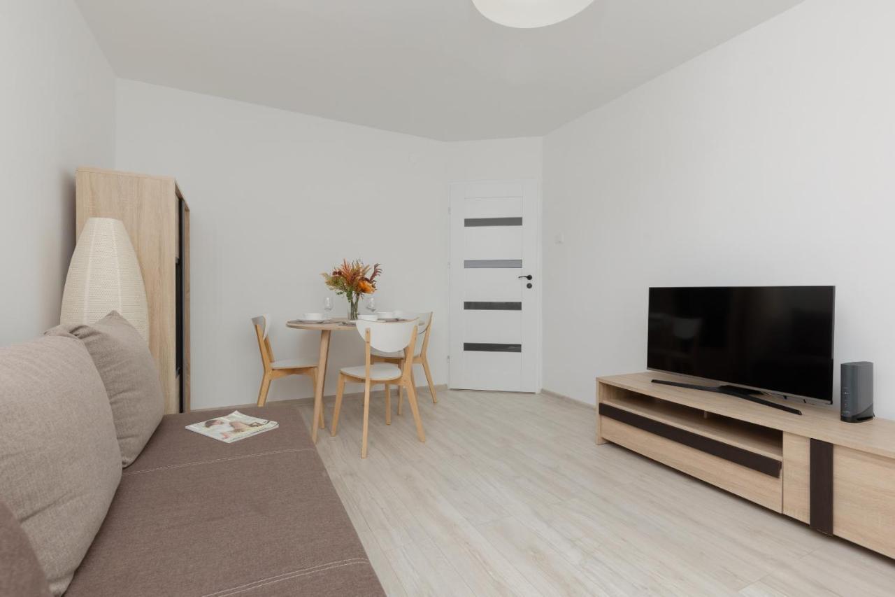 Apartment Heart Of Zielna By Renters *