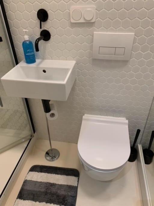 Nowoczesny Apartament Na Pradze-polnoc