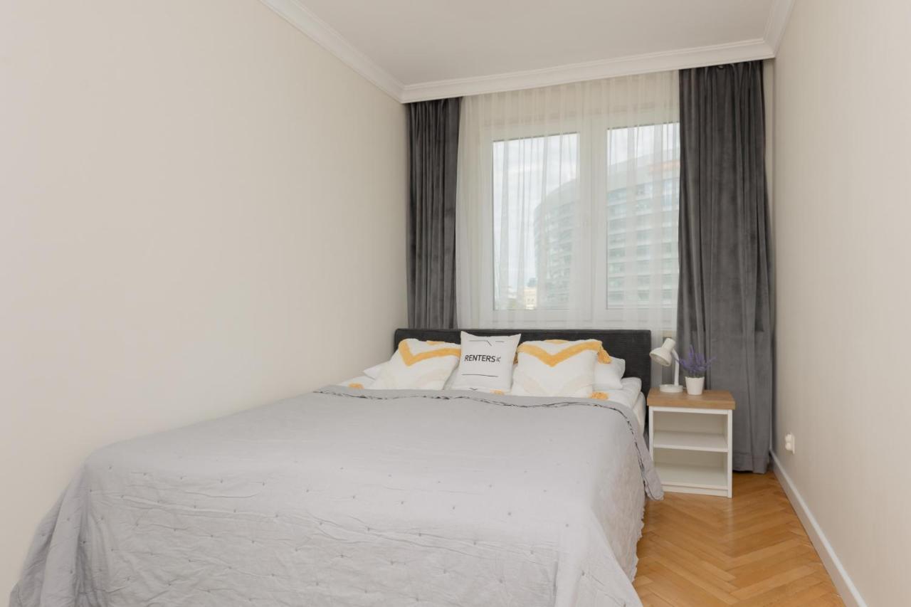 With View Of The Centre Zlota By Renters Warszawa
