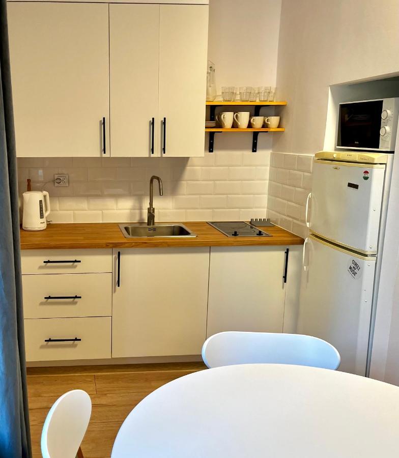 Ohmyhome - Hala Mirowska Căn hộ Warsaw
