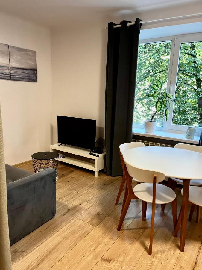Ohmyhome - Hala Mirowska Warsaw