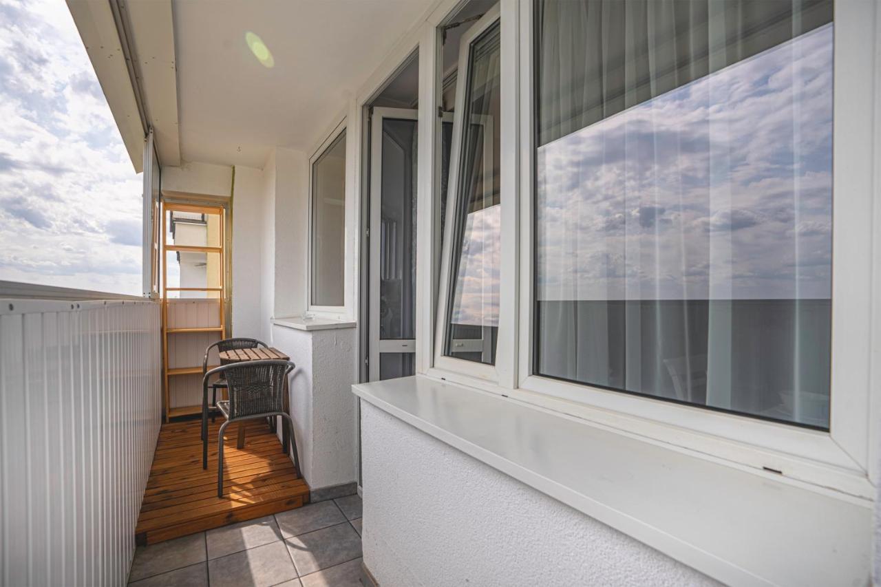 Praga Views - 17th Floor With Balcony - By Rentujemy Warszawa