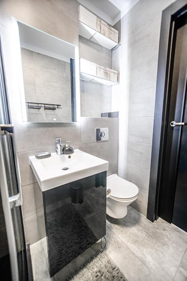 Charming Next To Lazienki Park And Center Apartment