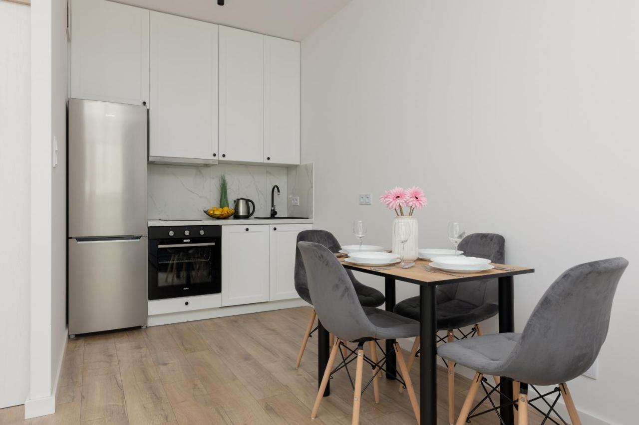 Business Center Sluzewiec With Parking By Renters Apartment Warsaw