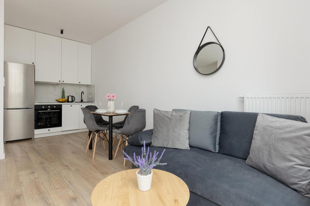 Business Center Sluzewiec With Parking By Renters * Warsaw