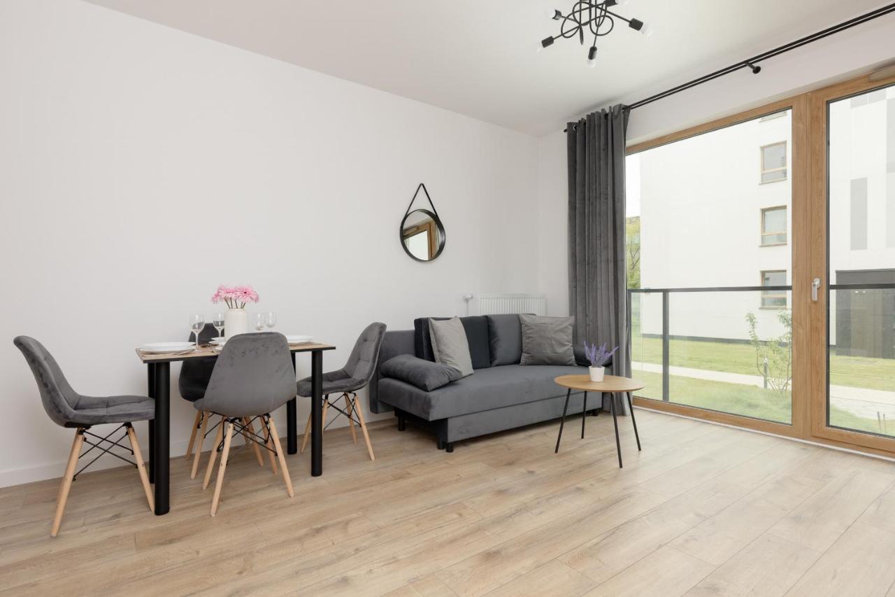 Business Center Sluzewiec With Parking By Renters *