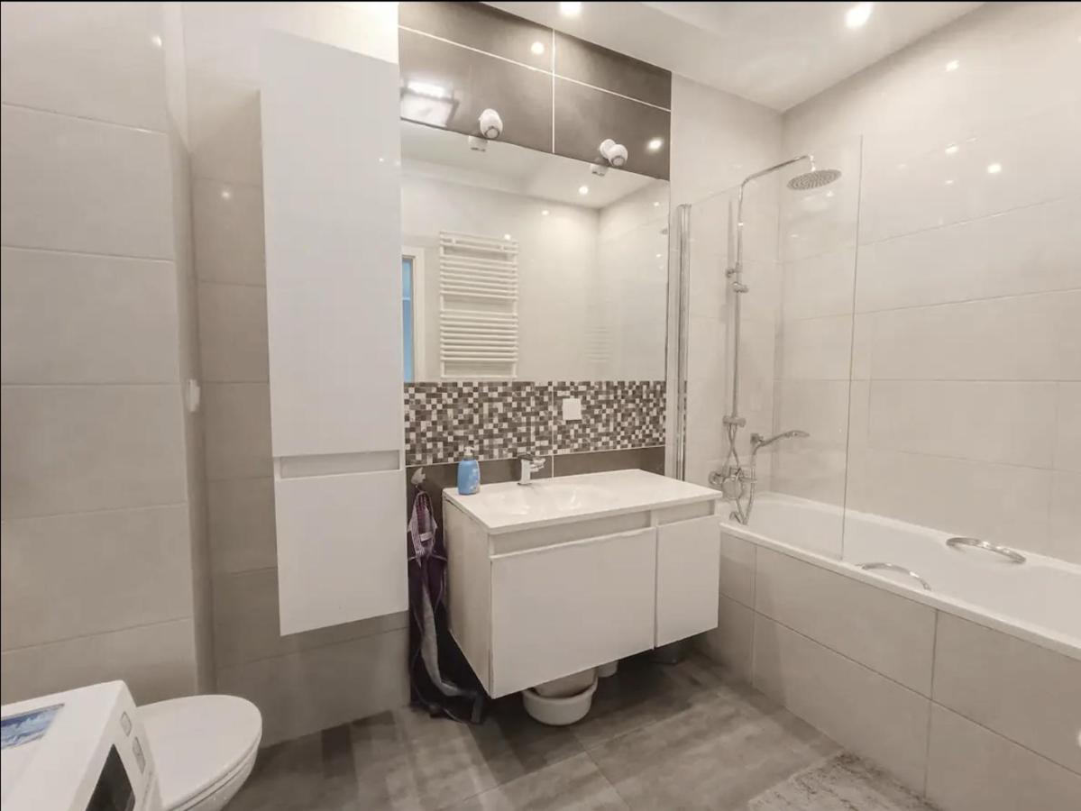 Czapelska 60m2 Nowoczesny Apartament! Apartment Warsaw