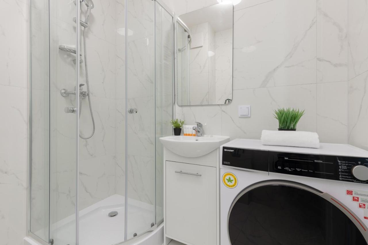Apartment Business Center Sluzewiec With Parking By Renters
