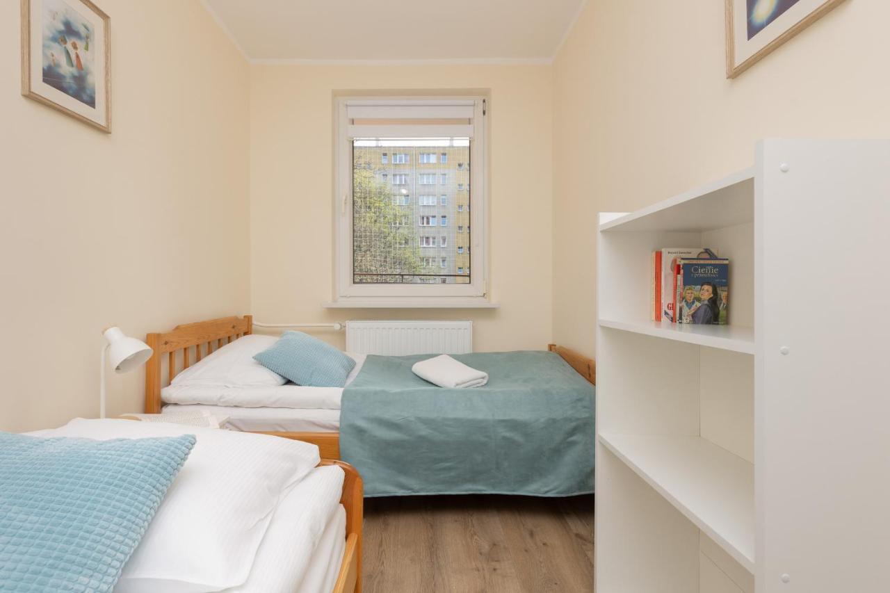 Dickens St By Renters