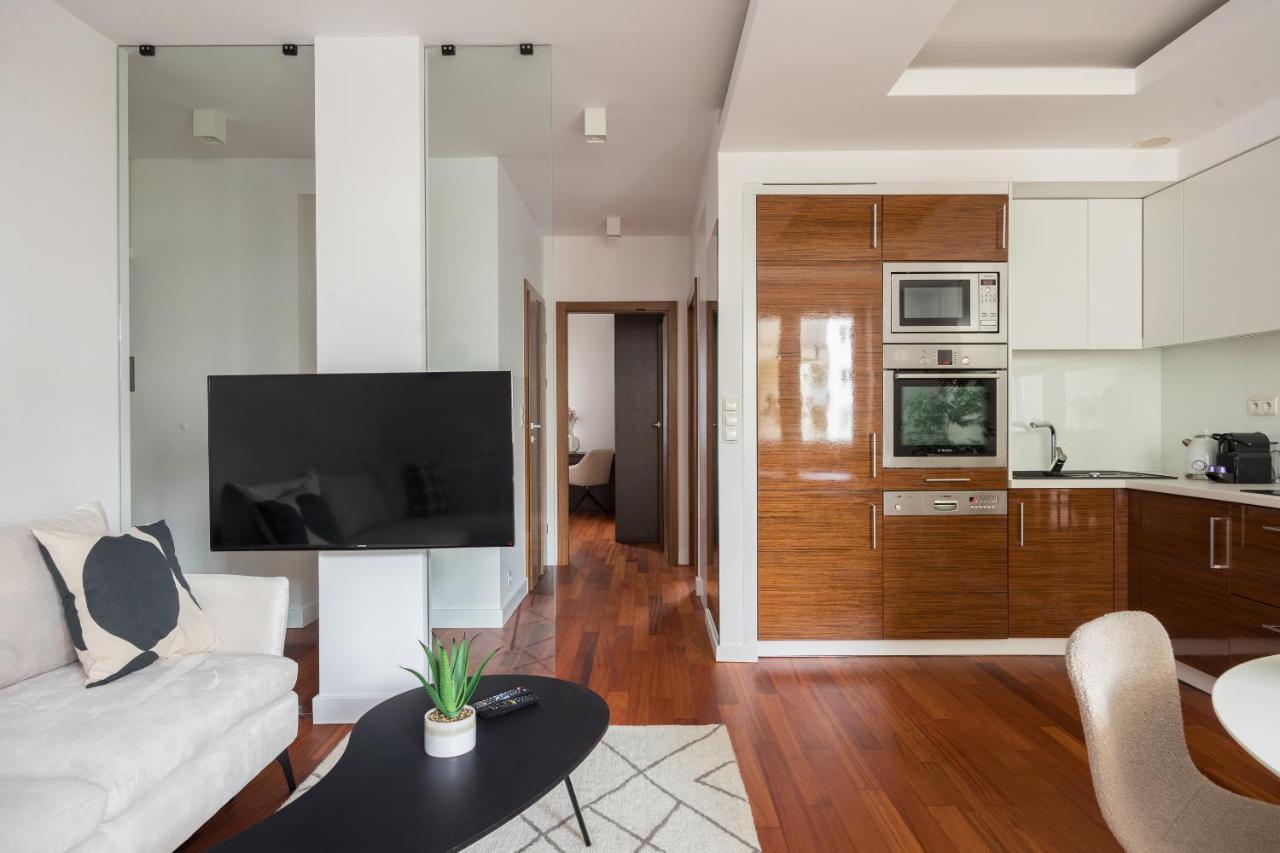 Arena Ursynow Luxury Apartamento