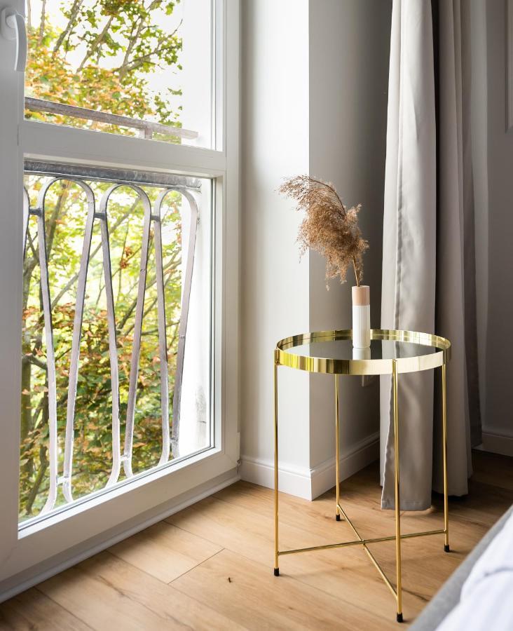 Metro Ratusz Arsenal Modern Studio