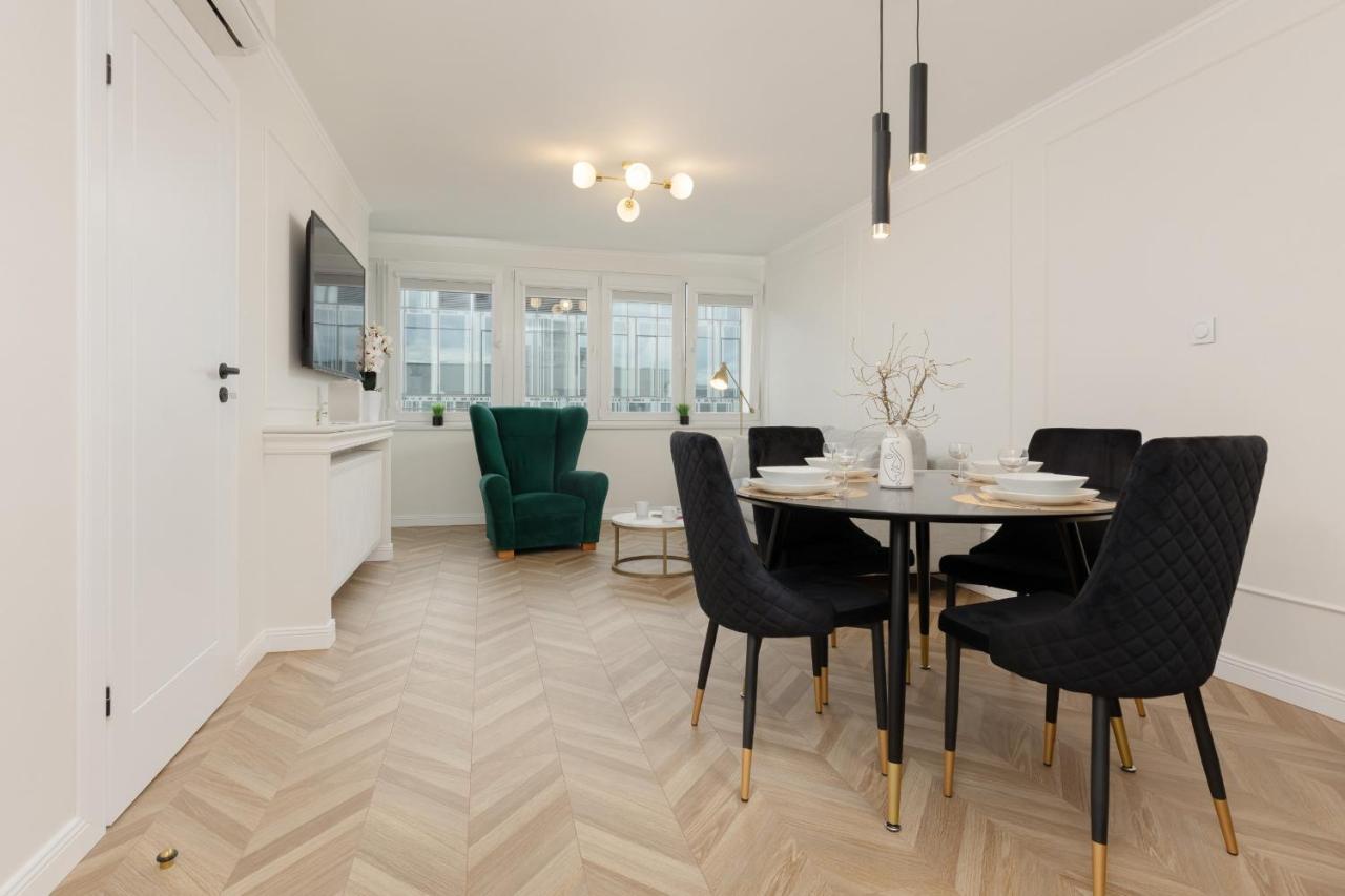 Moniuszki One-bedroom By Renters