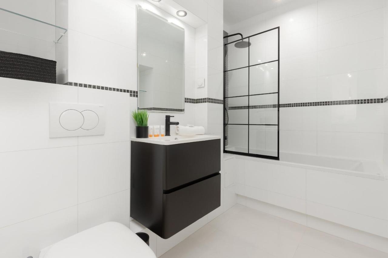 Apartment Moniuszki One-bedroom By Renters *