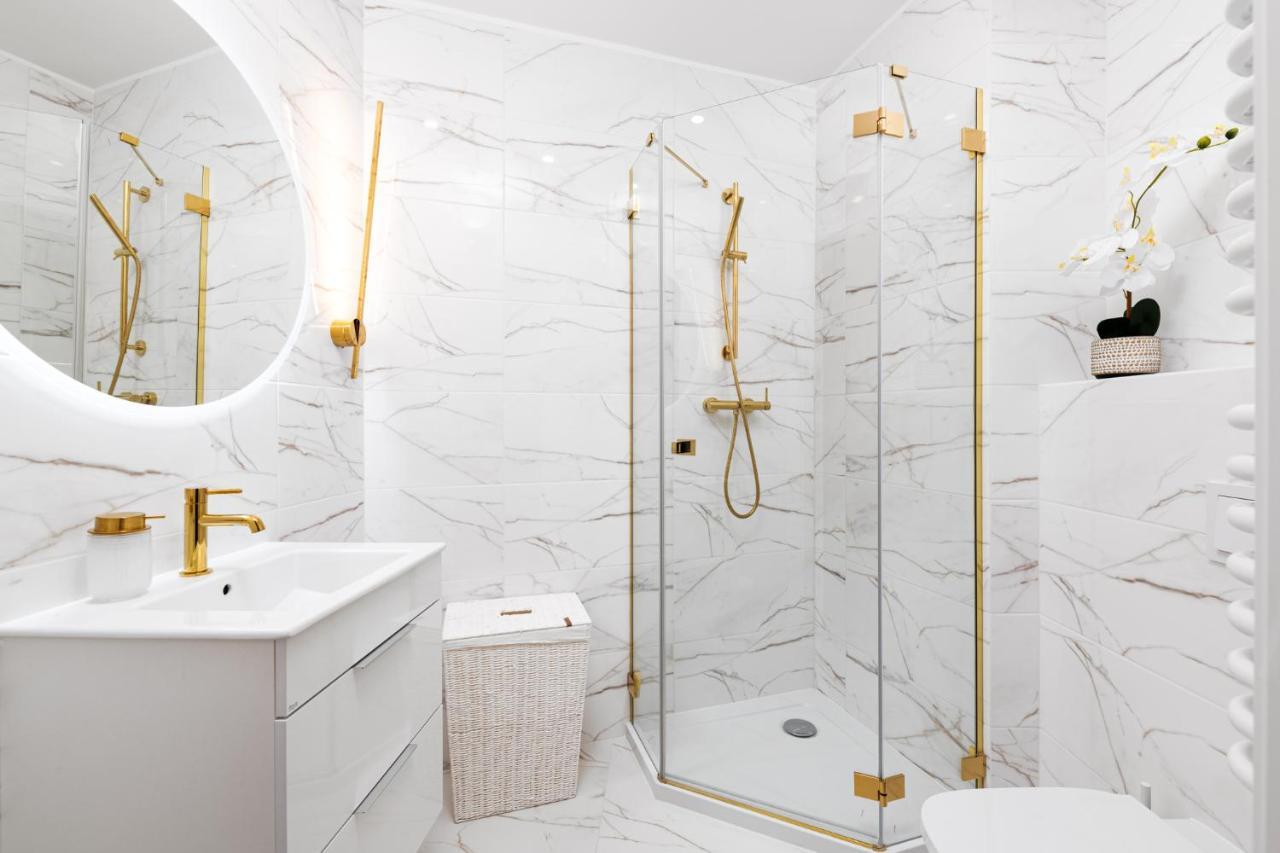 Căn hộ Luxury Design - Tower Bliska Wola