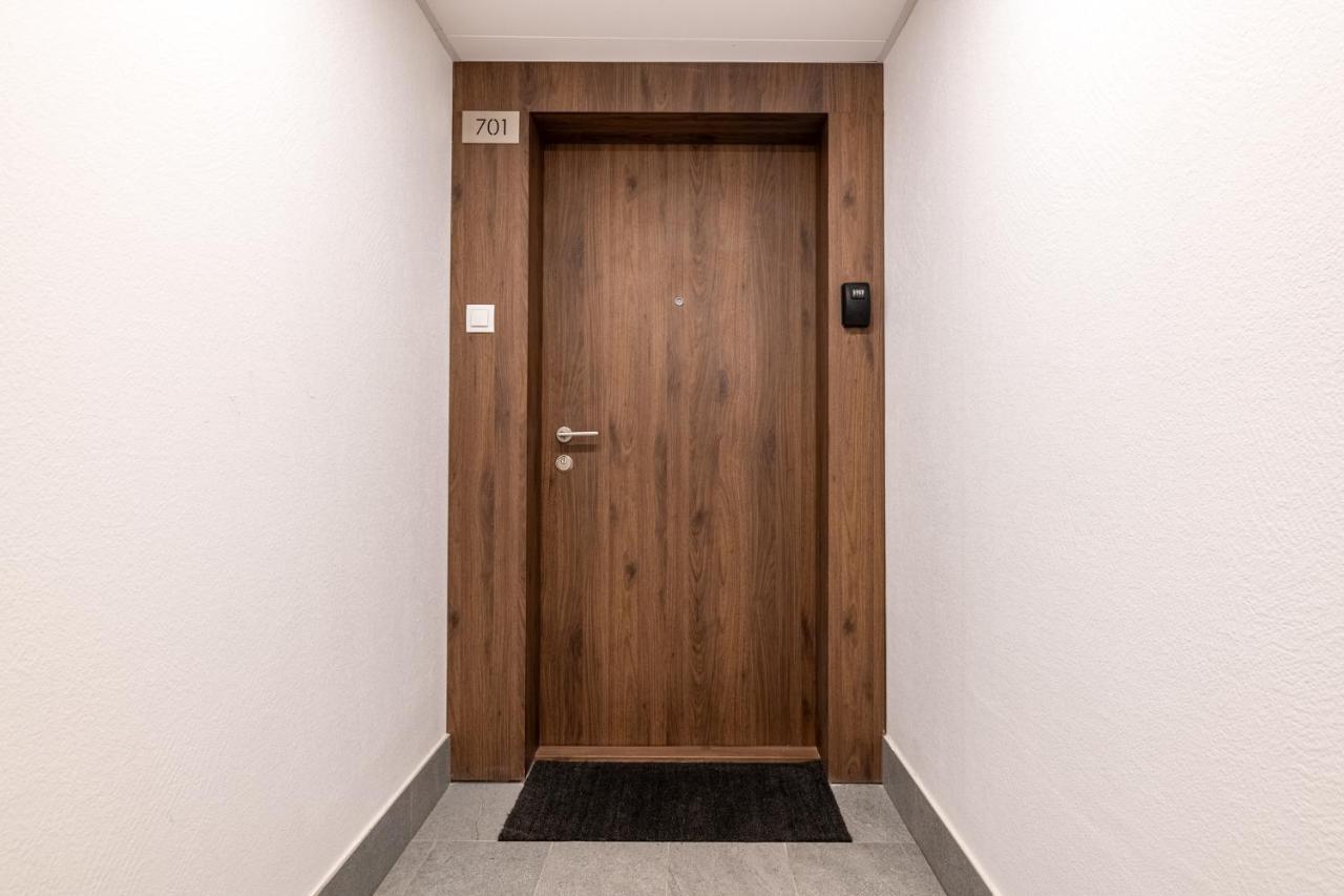 Căn hộ Luxury Design - Tower Bliska Wola *