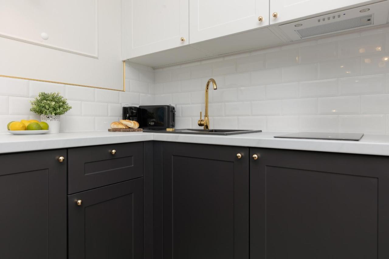 Moniuszki One-bedroom By Renters Warsaw