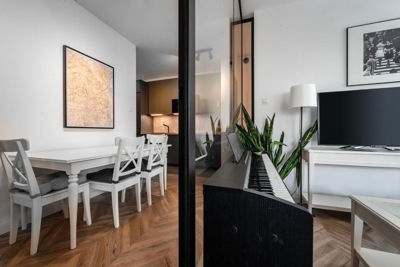 Charming Close To The Center Apartment *