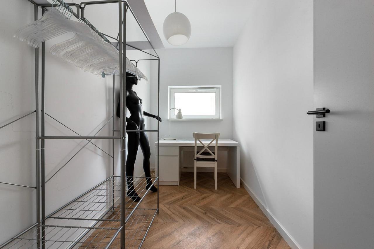 Apartment Charming Close To The Center Warsaw