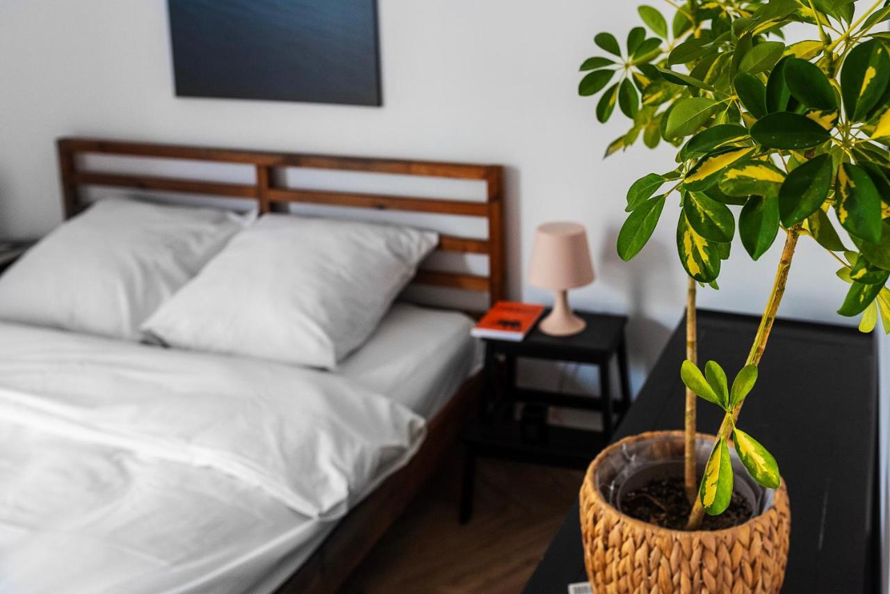 Charming Close To The Center Apartment *