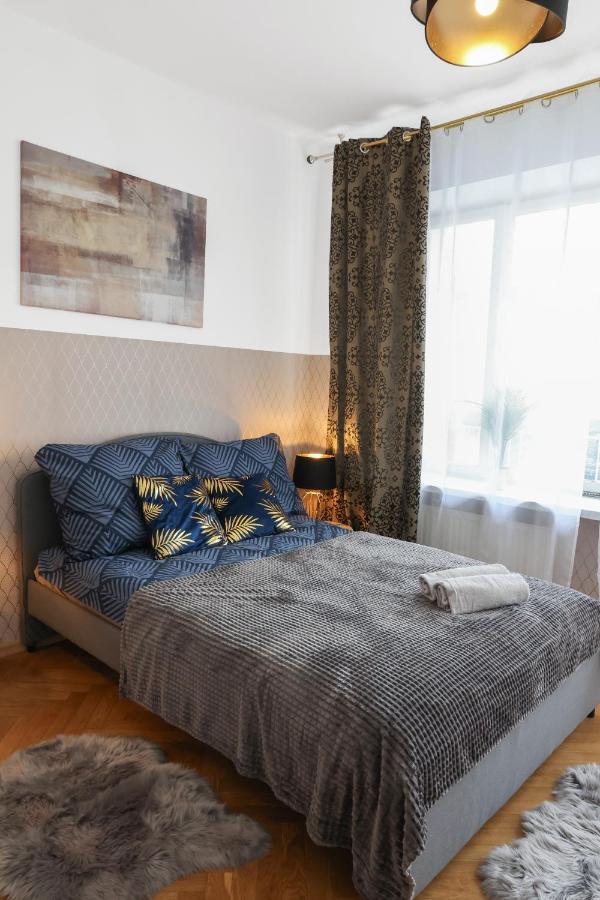 Clicktheflat Three Crosses Square Apart Hostel Warsaw