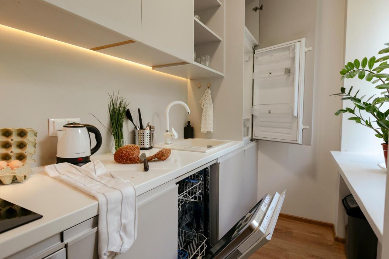 Jana Pawla Ii 36: Fully Equipped With Free Underground Parking Warsaw