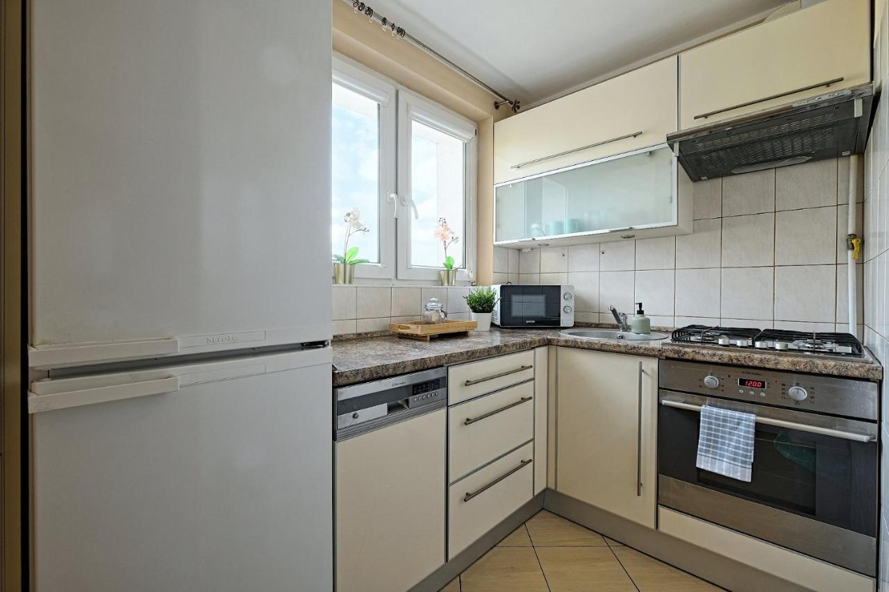 Apartment 2br Apt Balcony Tamka 17 Ac