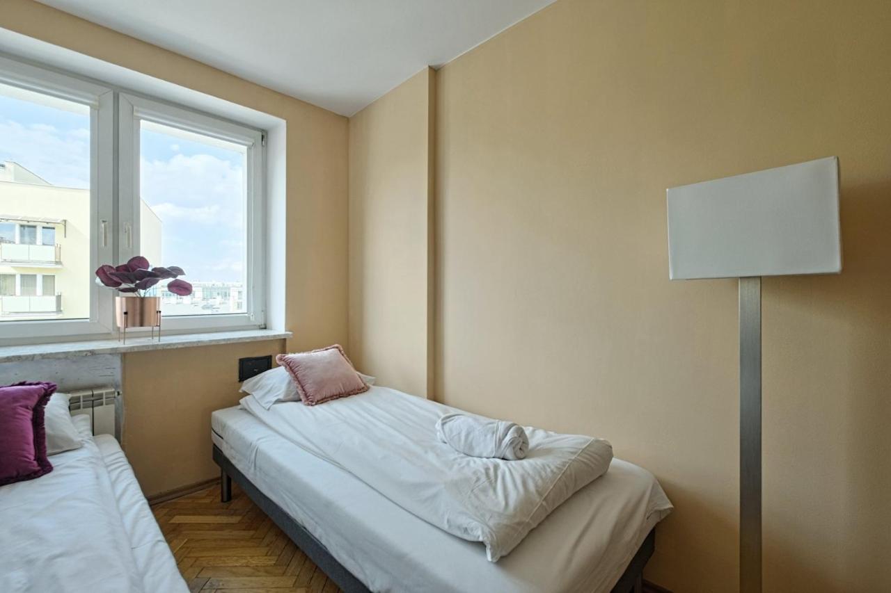 Apartment 2br Apt Balcony Tamka 17 Ac *
