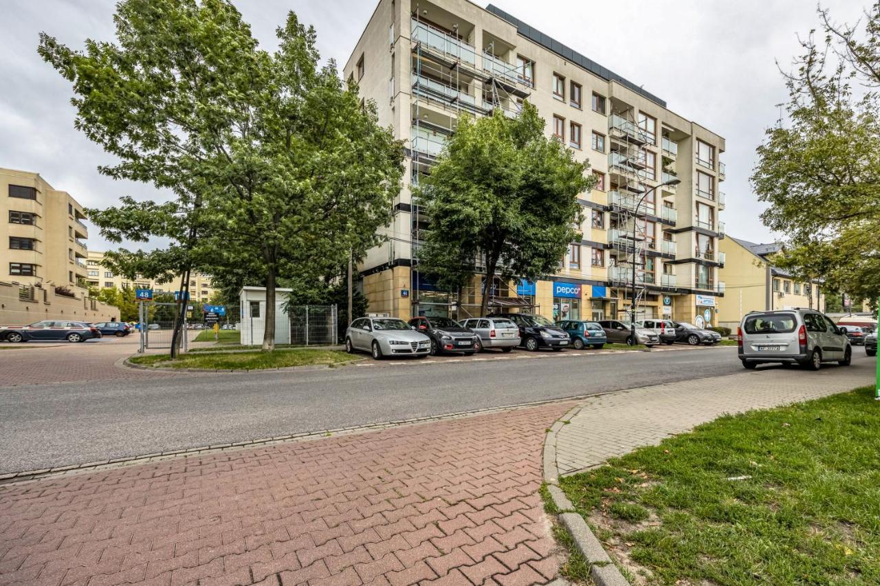 Apartamento Spacious 2 Bedroom Ac Dalanowska 46 Varsóvia