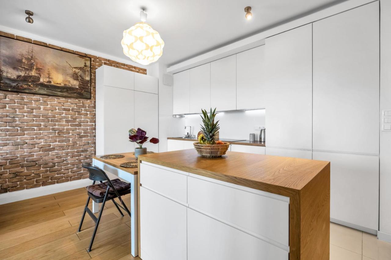 Spacious 2 Bedroom Ac Dalanowska 46