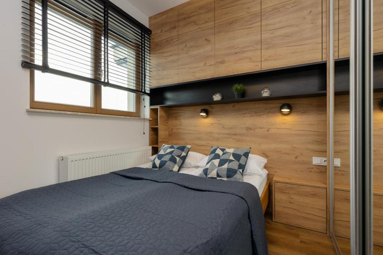 Mokotow Business Centre Domaniewska With Balcony By Renters Apartment Warsaw