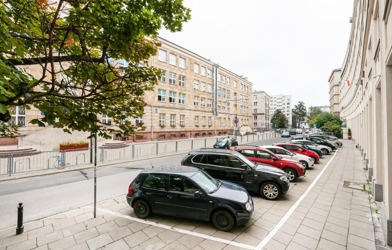 Plac Zbawiciela 3-bedroom Apartamento *