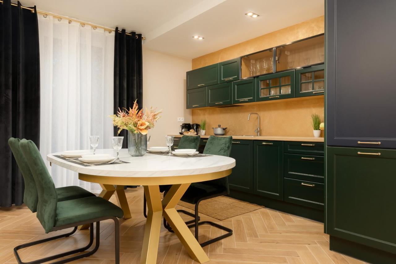 Ursus Nova With Parking By Renters Prestige Apartment